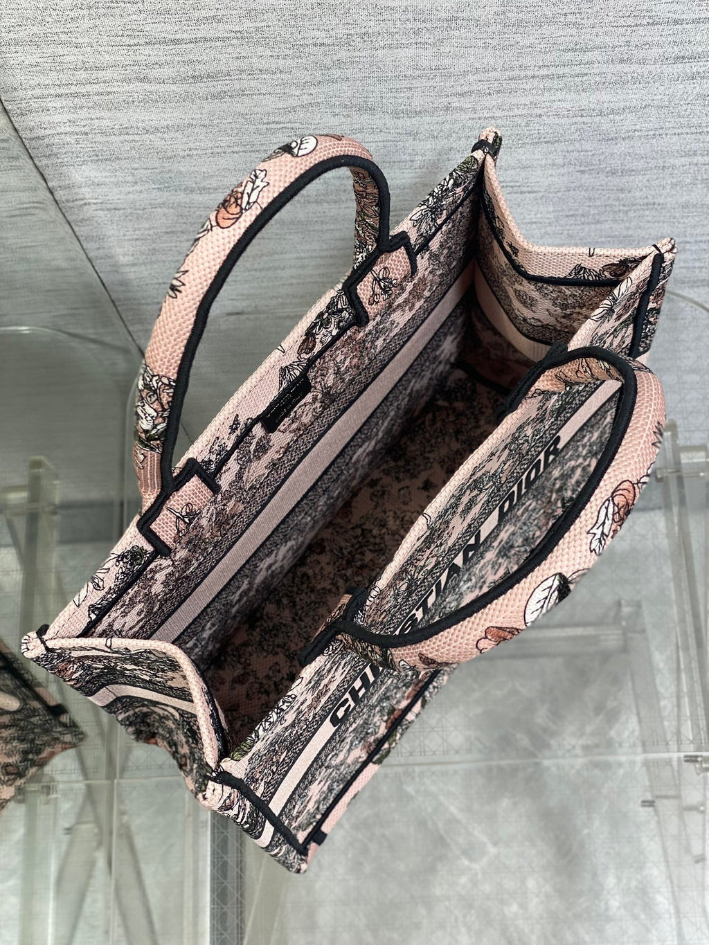 D-Book Tote