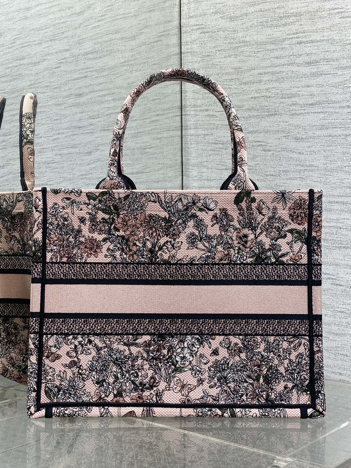 D-Book Tote