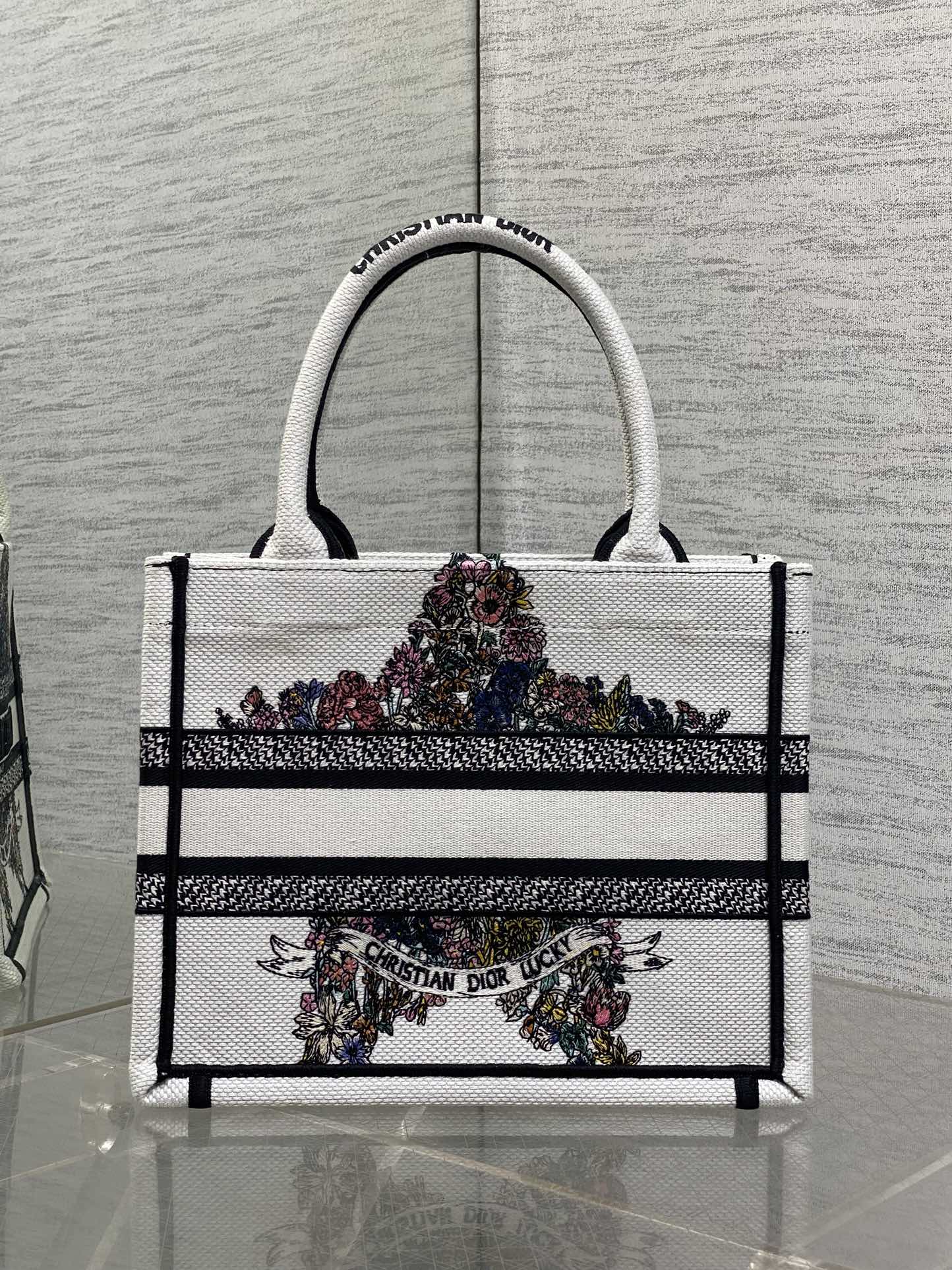 D-Book Tote