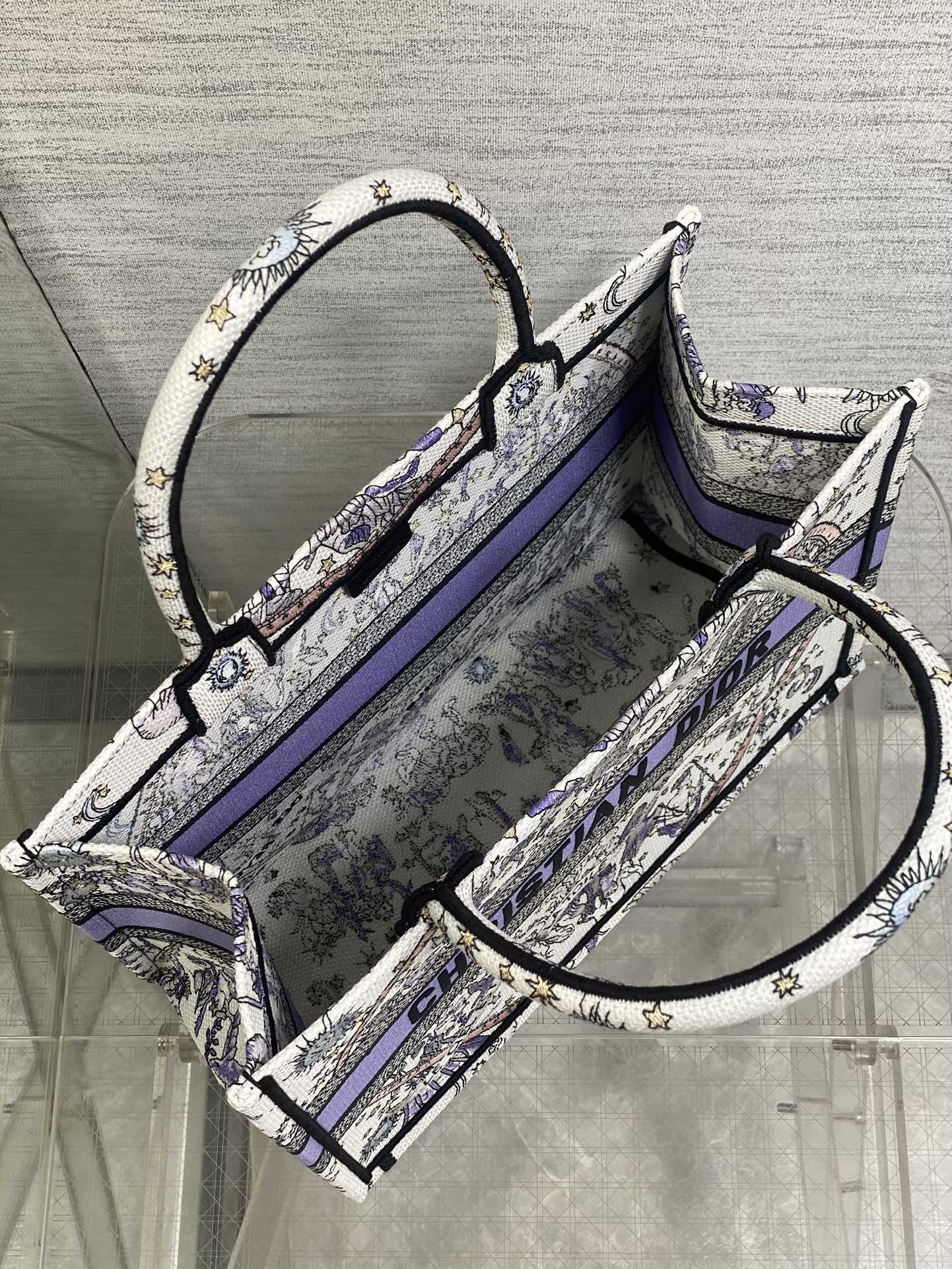 D-Book Tote