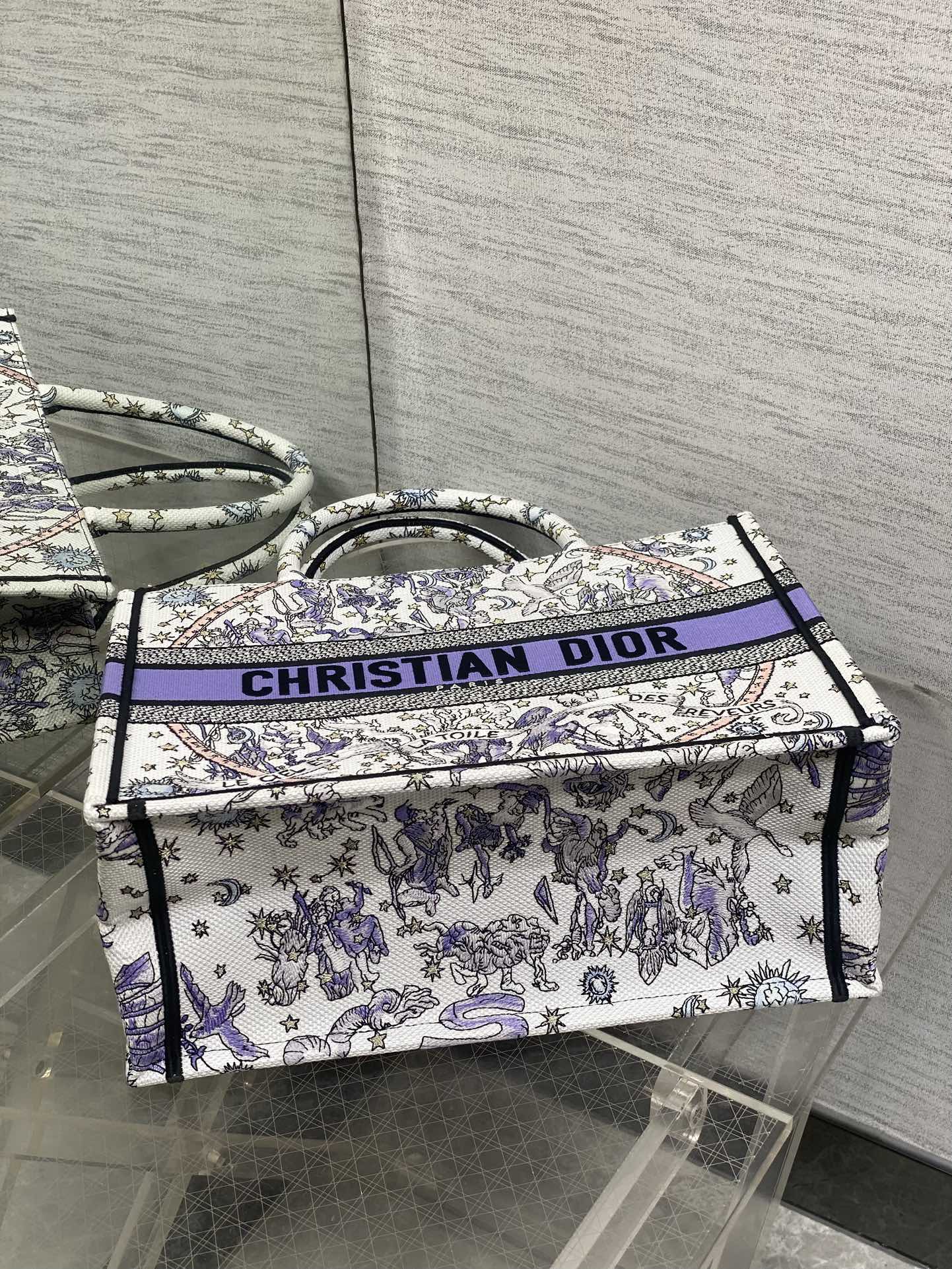D-Book Tote