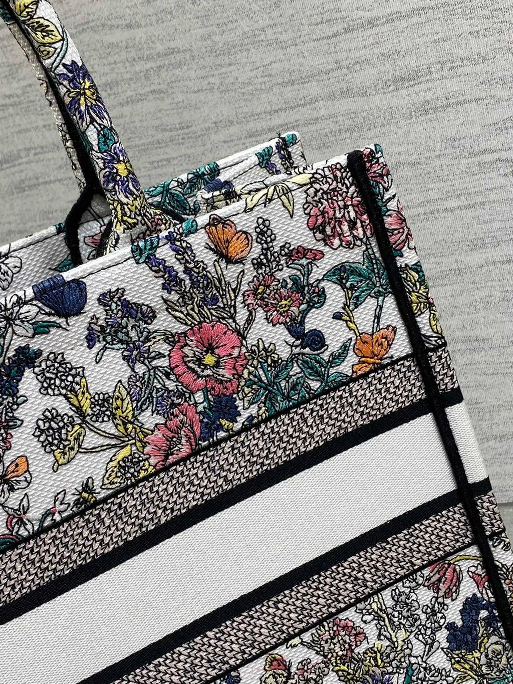 D-Book Tote