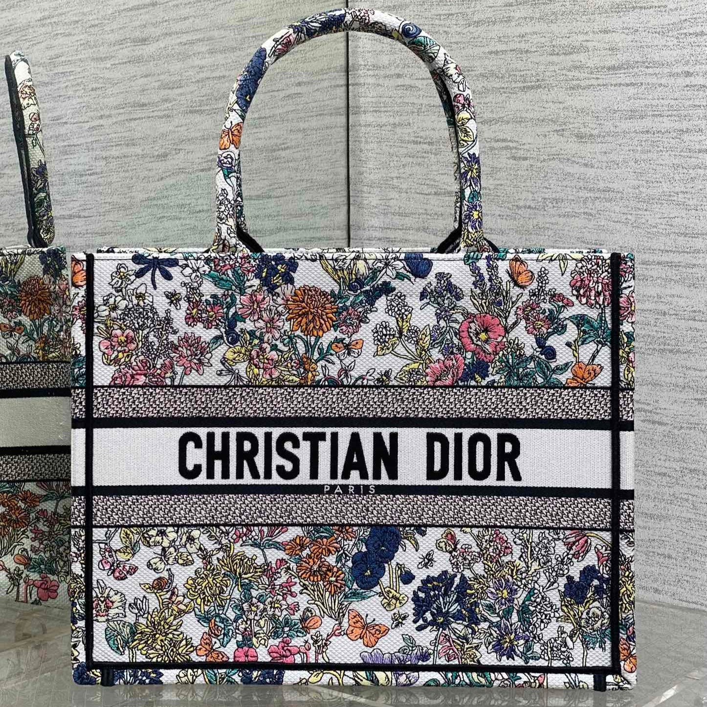 D-Book Tote