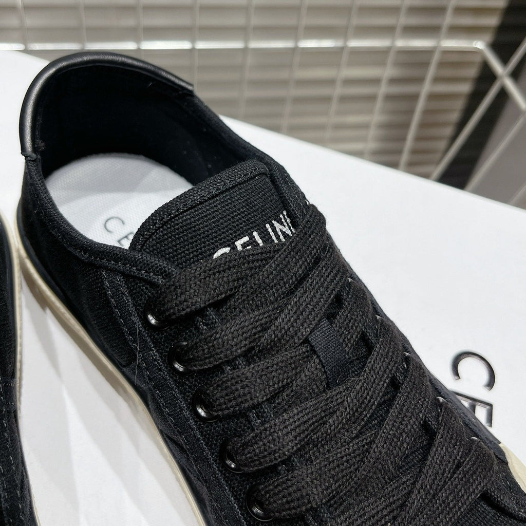 S-Sneakers
