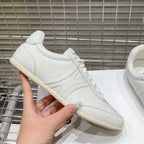 S-Sneakers
