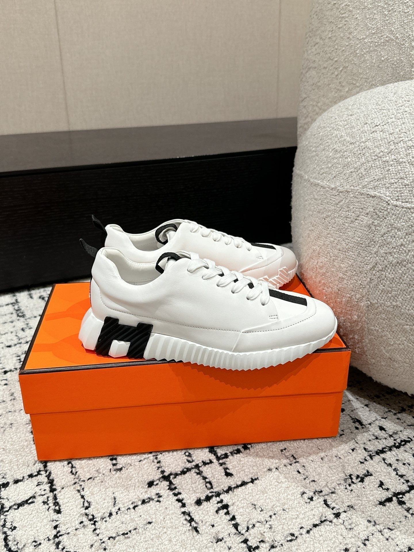 A-Sneakers