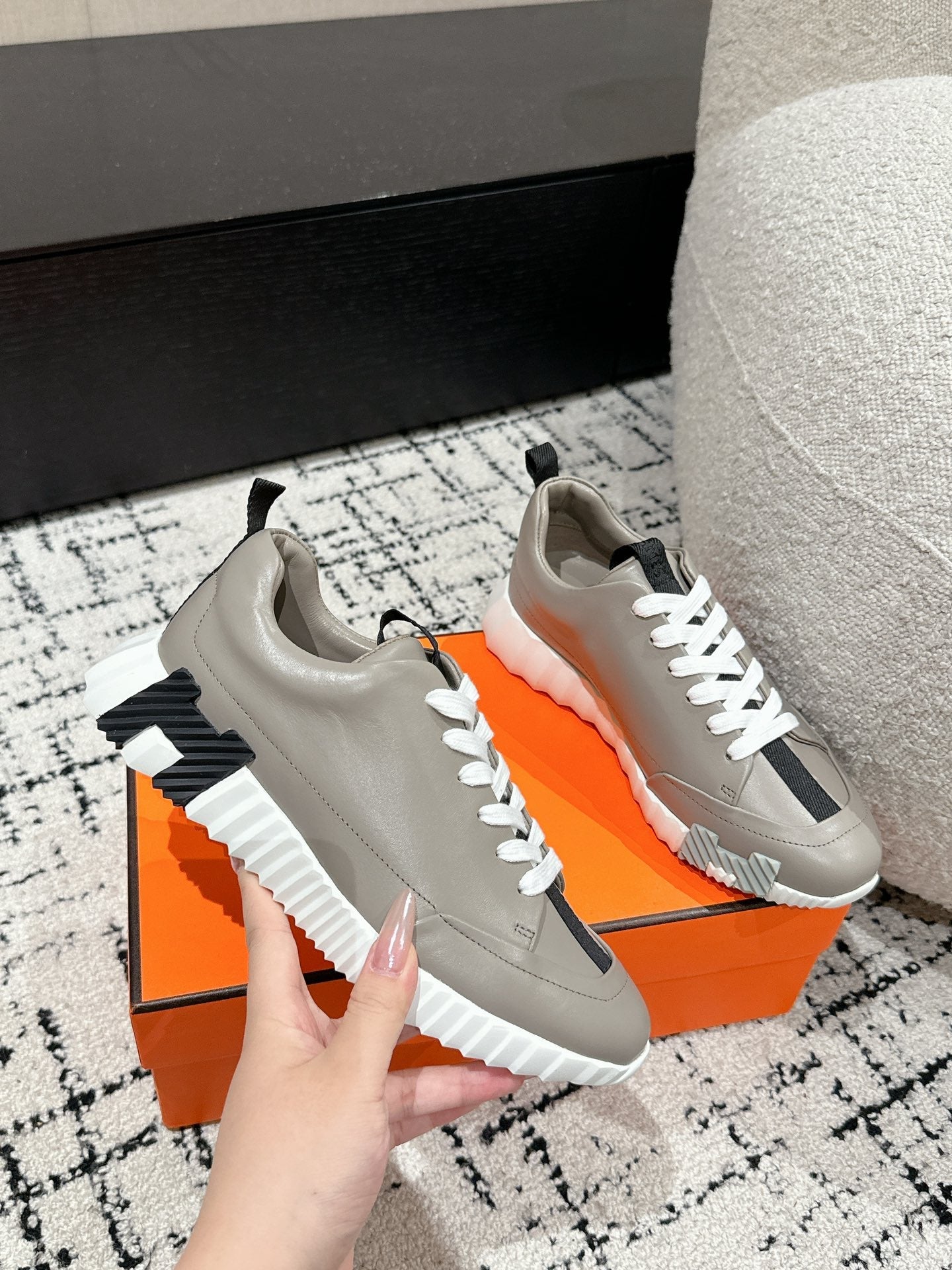 A-Sneakers