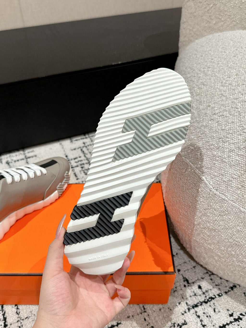 A-Sneakers