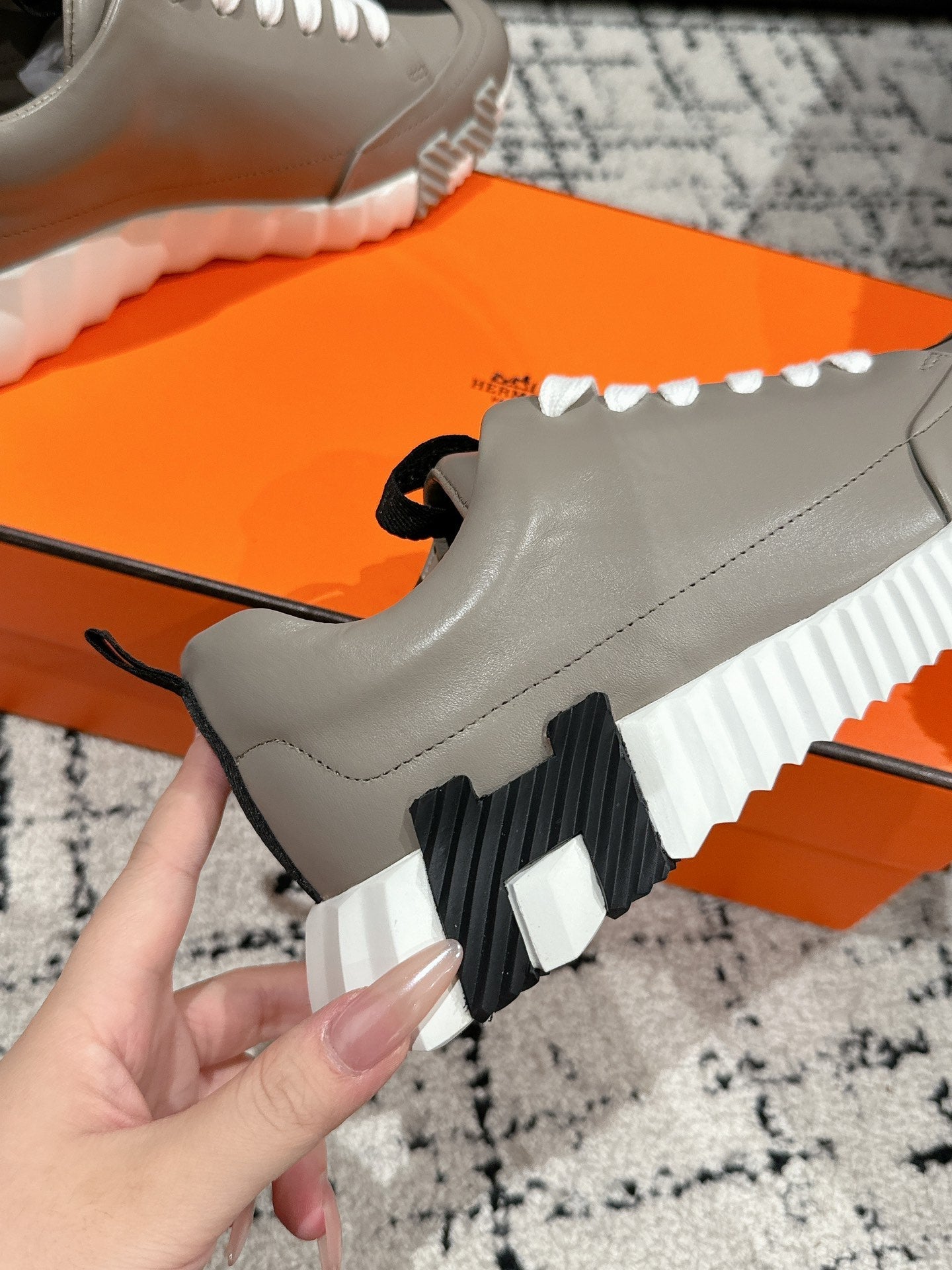 A-Sneakers