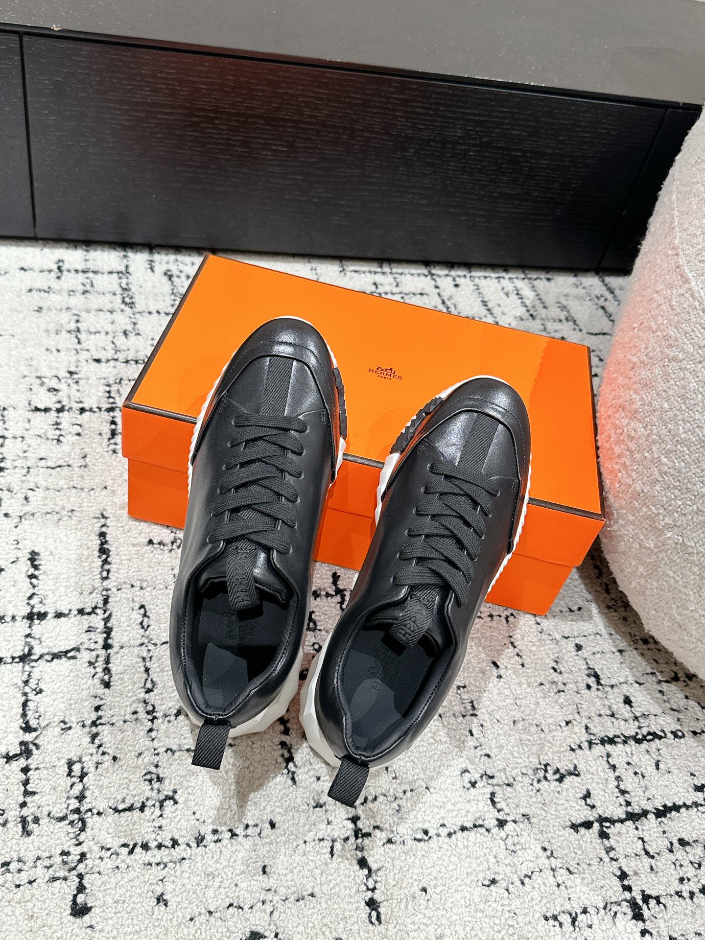 A-Sneakers