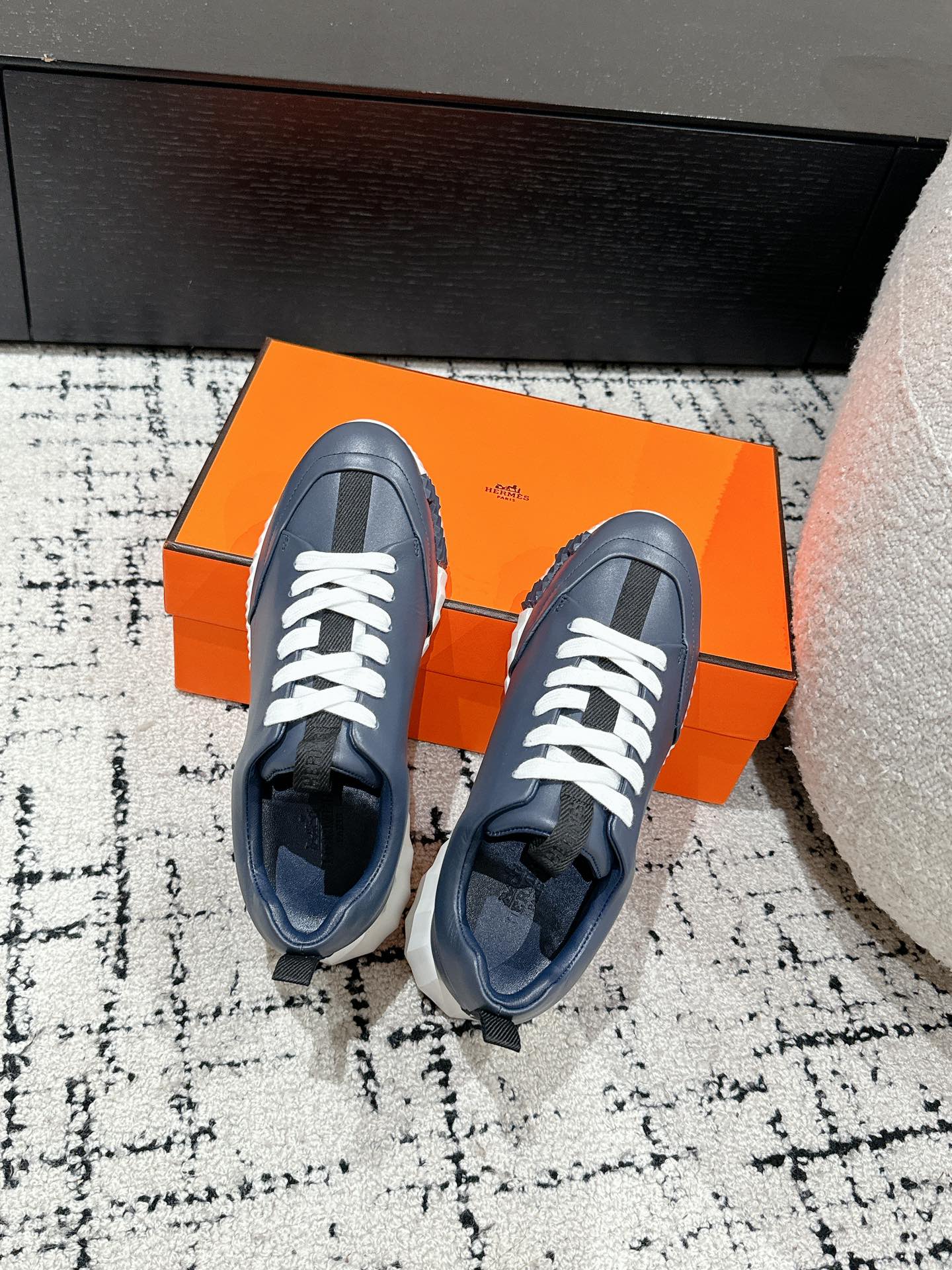 A-Sneakers