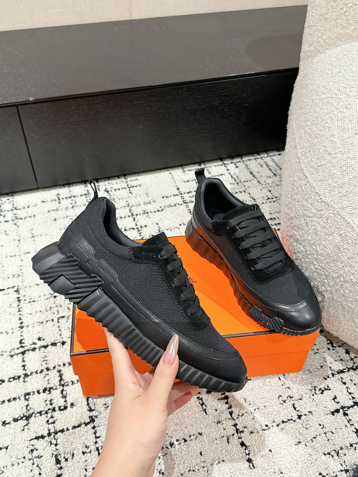 A-Sneakers