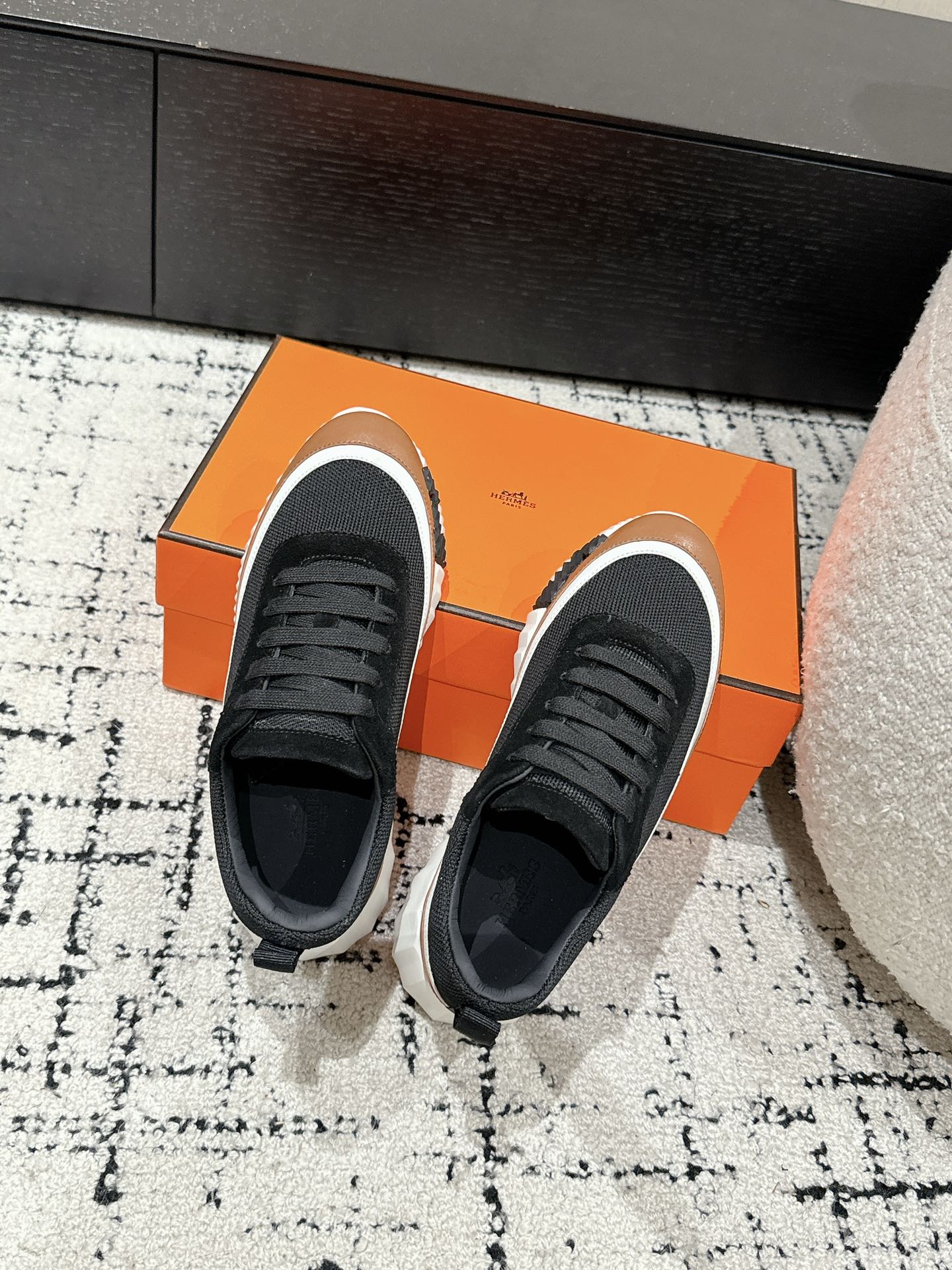 A-Sneakers