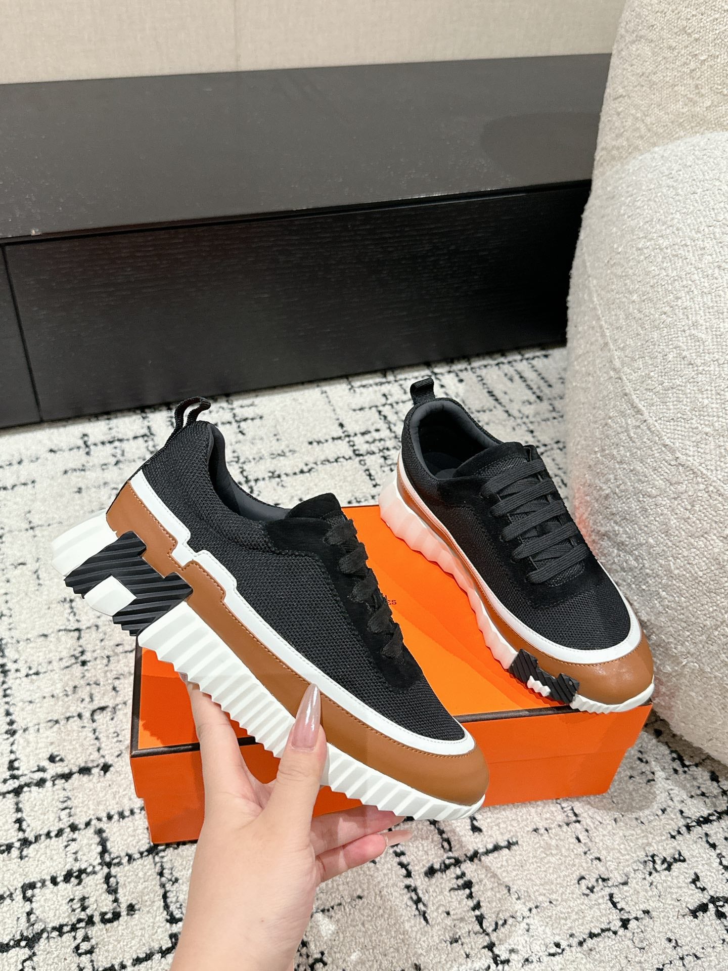A-Sneakers