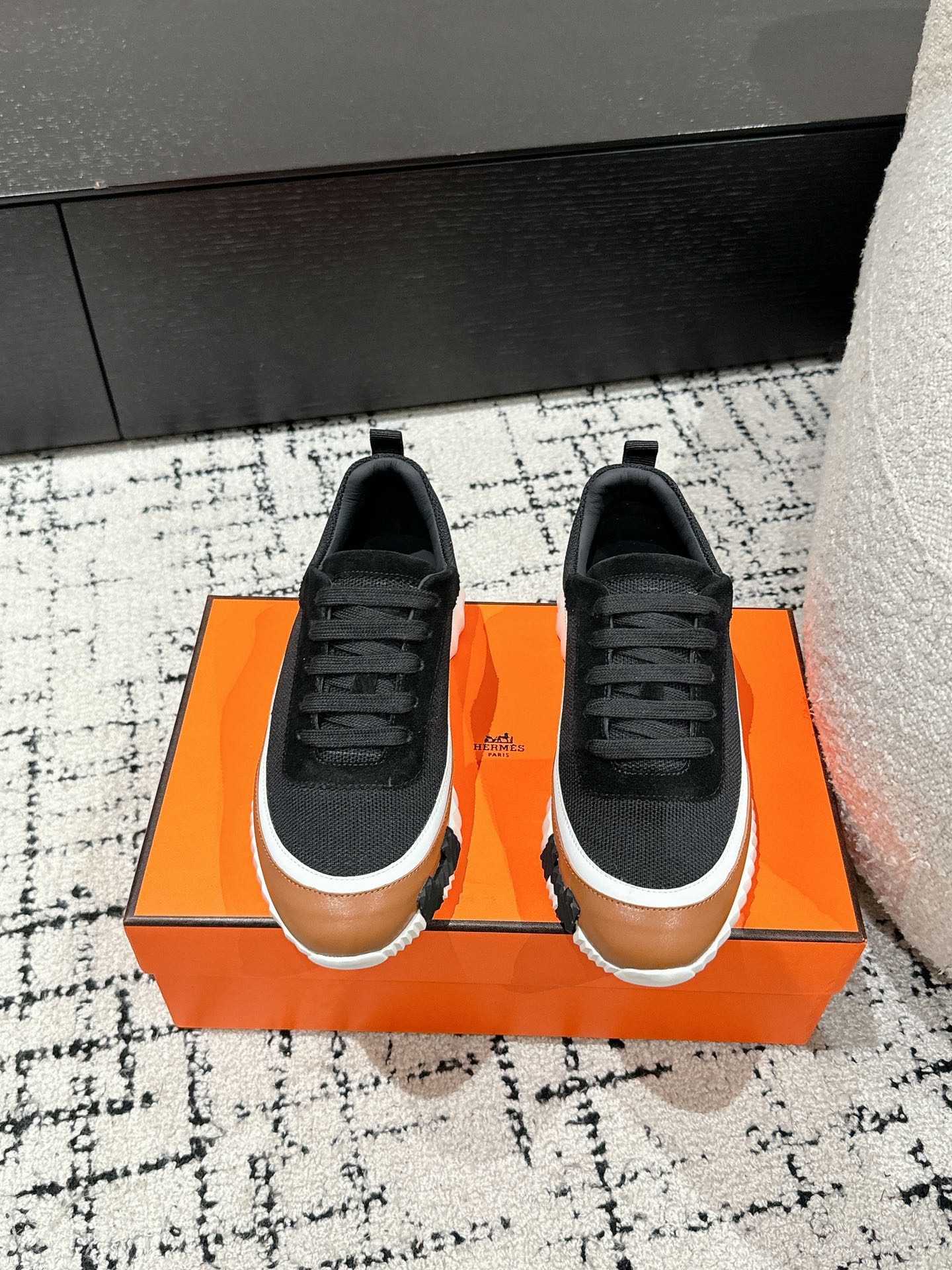 A-Sneakers