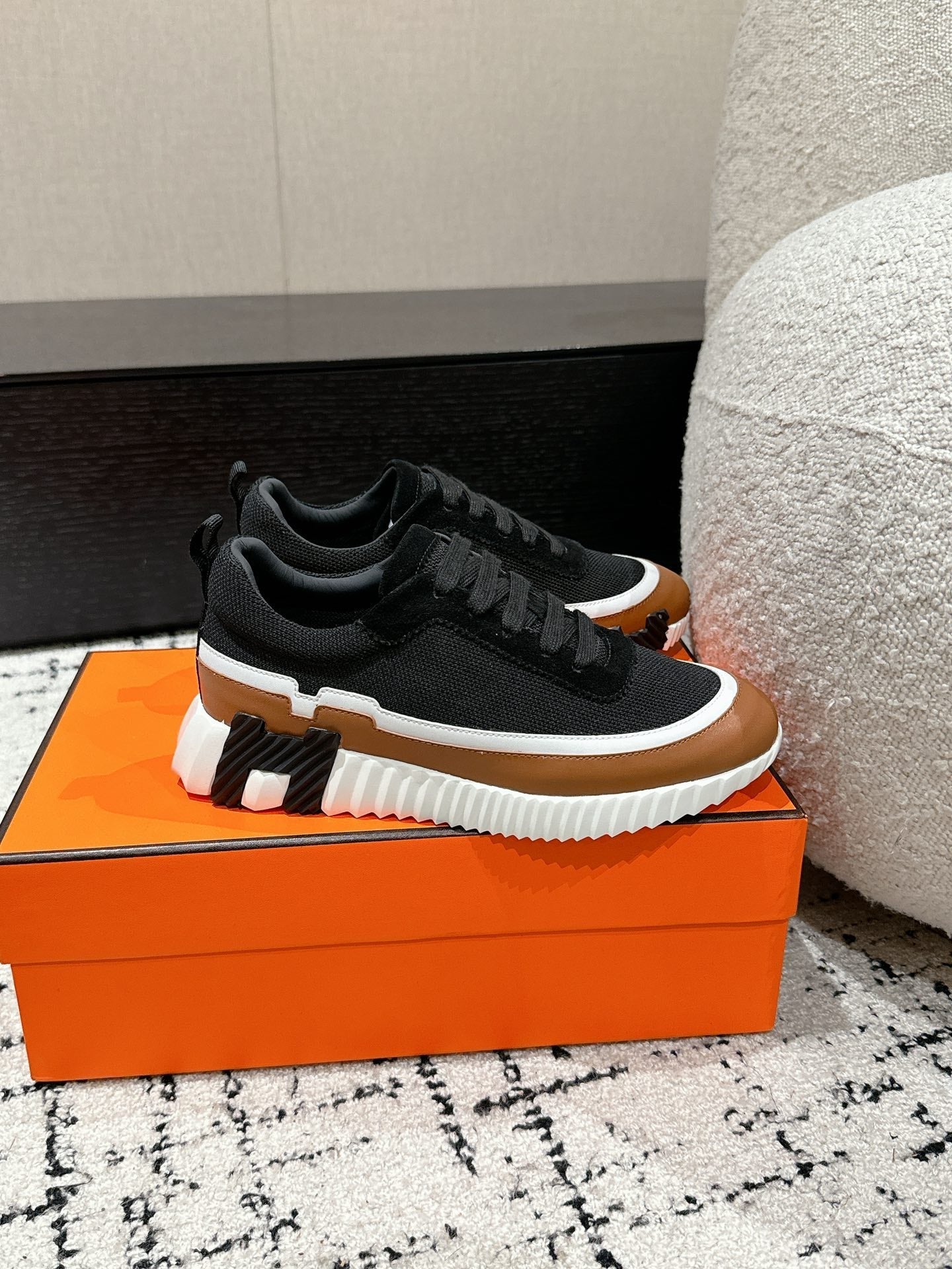 A-Sneakers