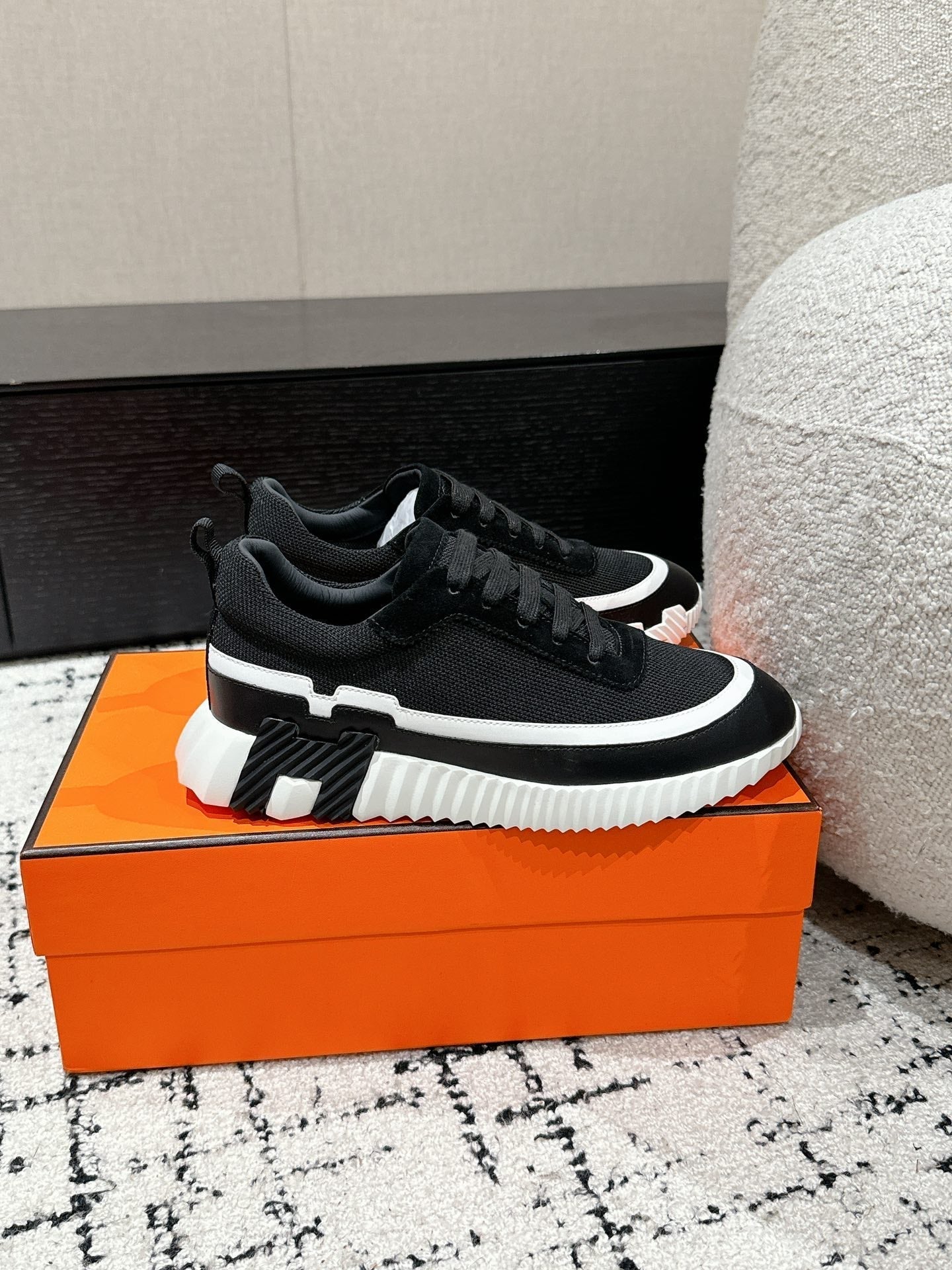 A-Sneakers