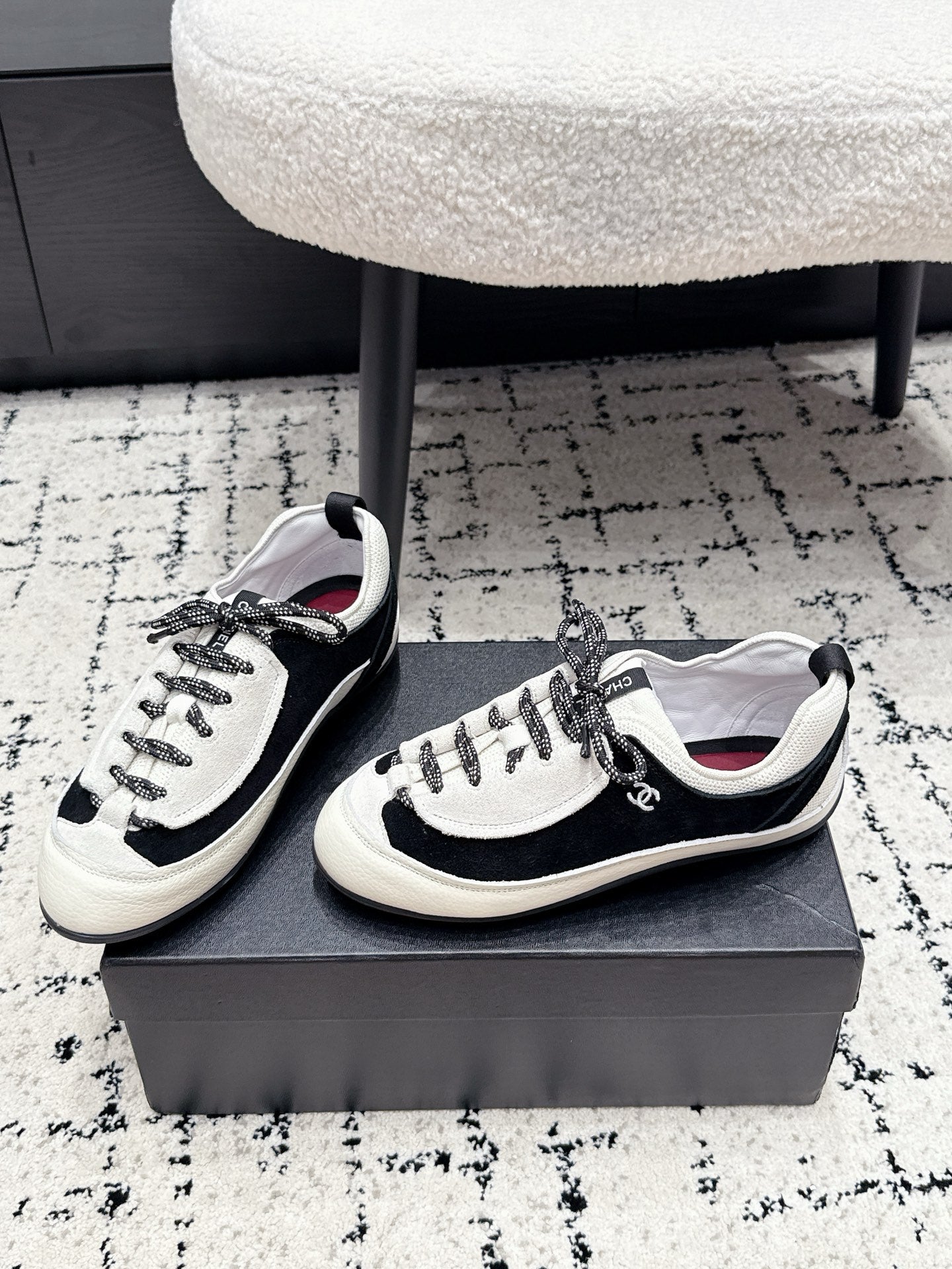 C-Sneakers