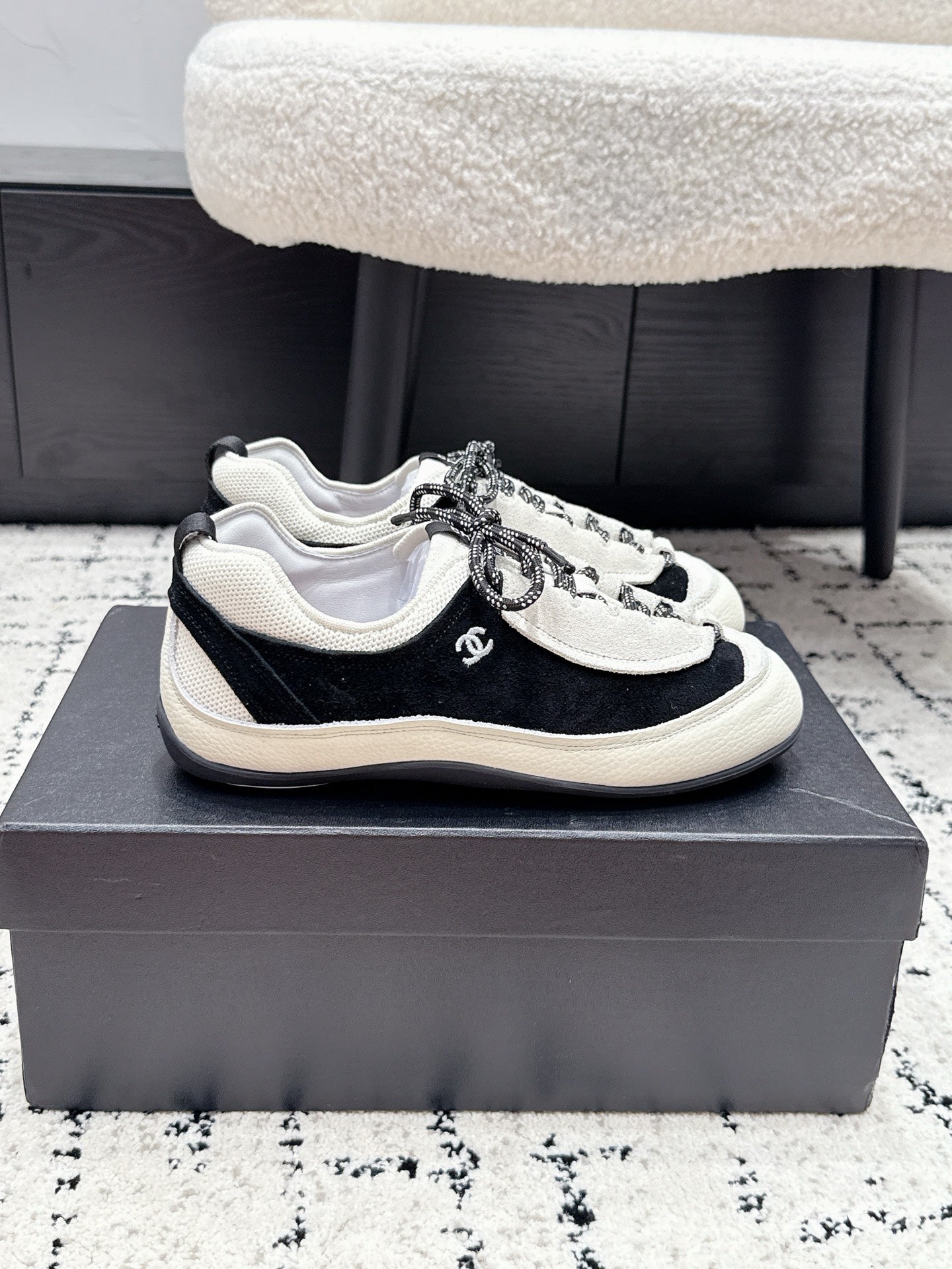 C-Sneakers