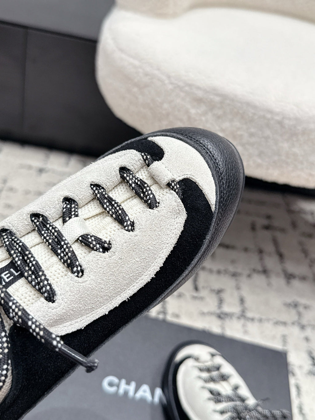 C-Sneakers