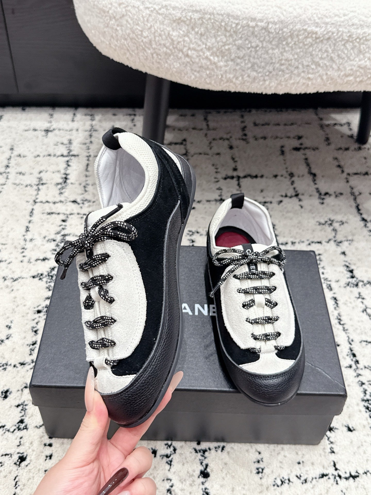 C-Sneakers