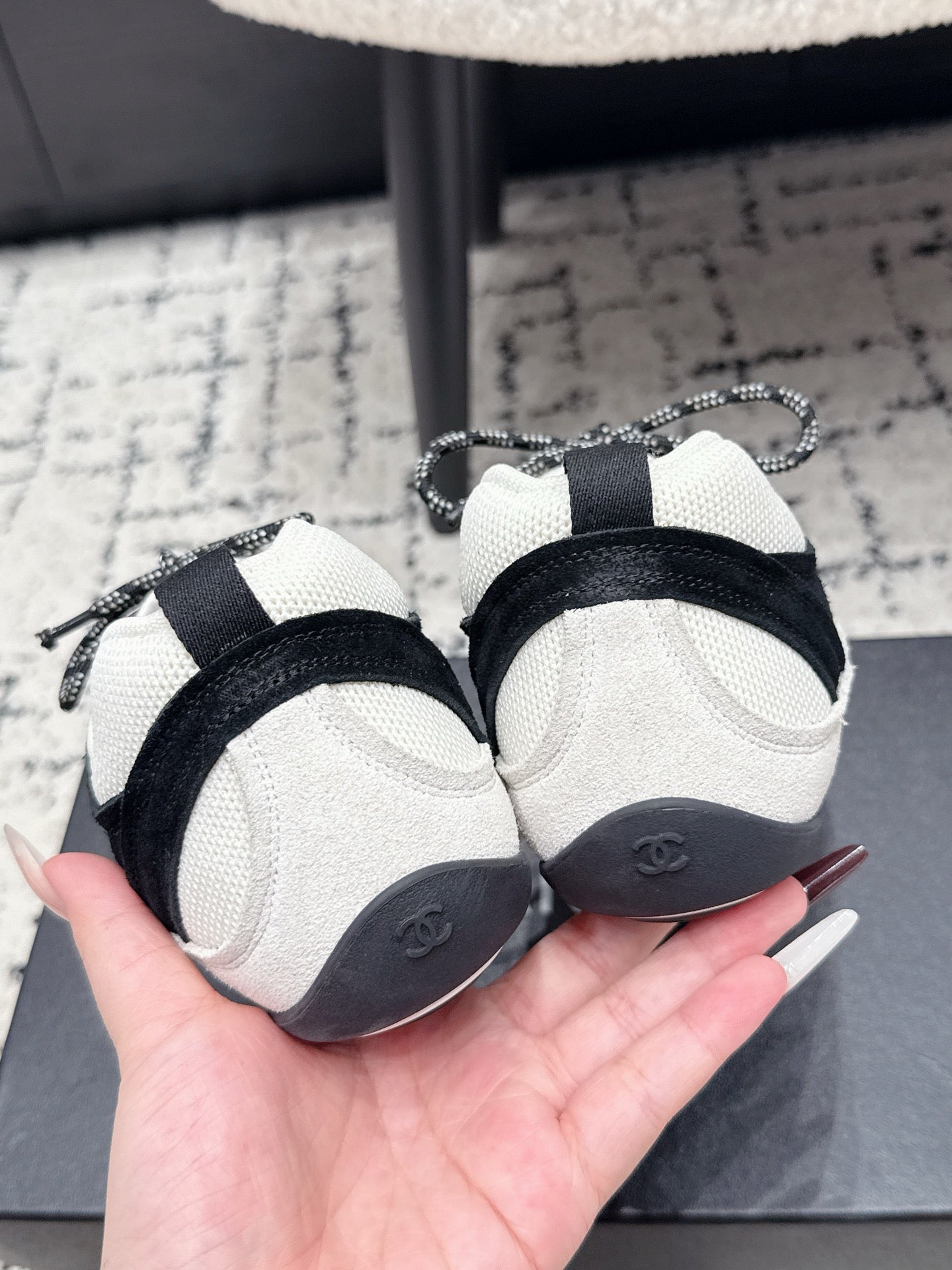 C-Sneakers