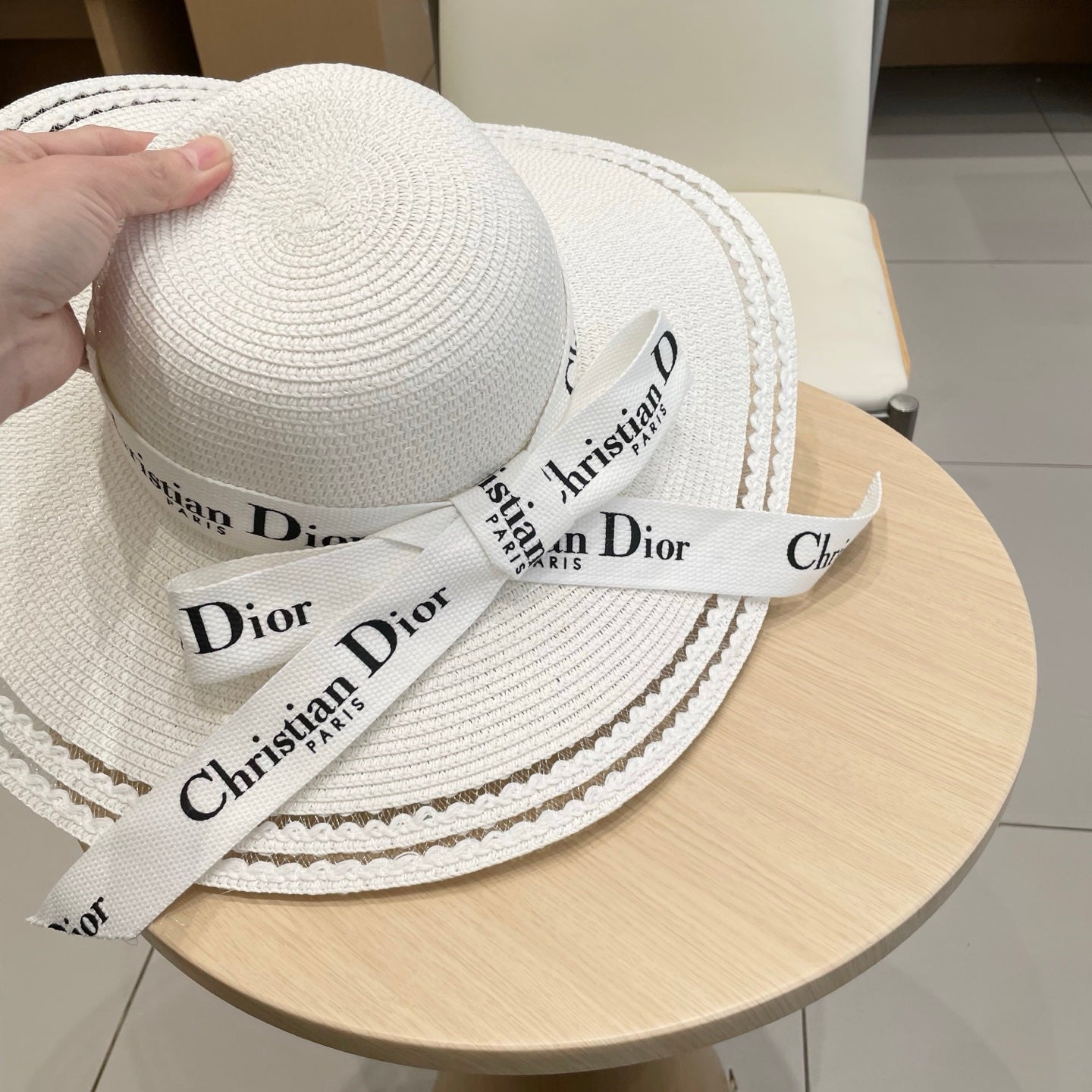 D-Cap