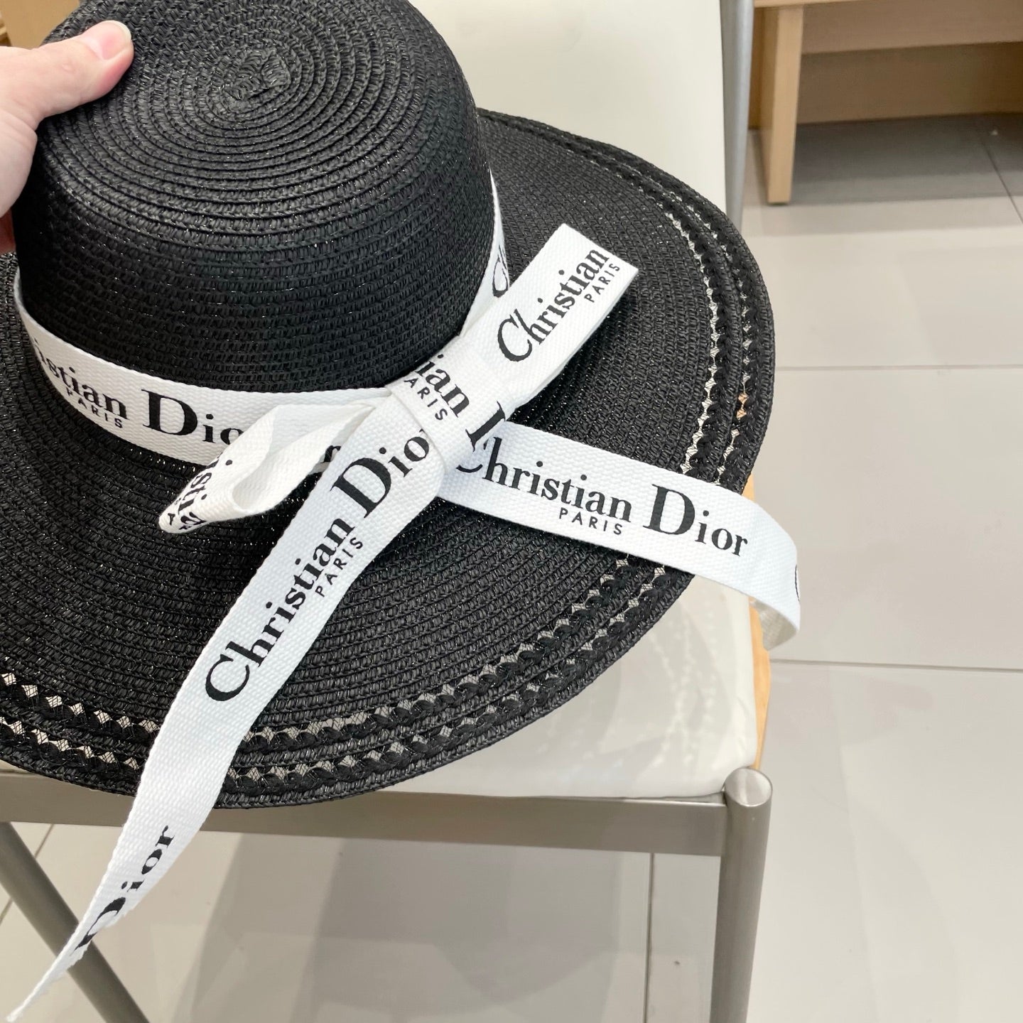 D-Cap