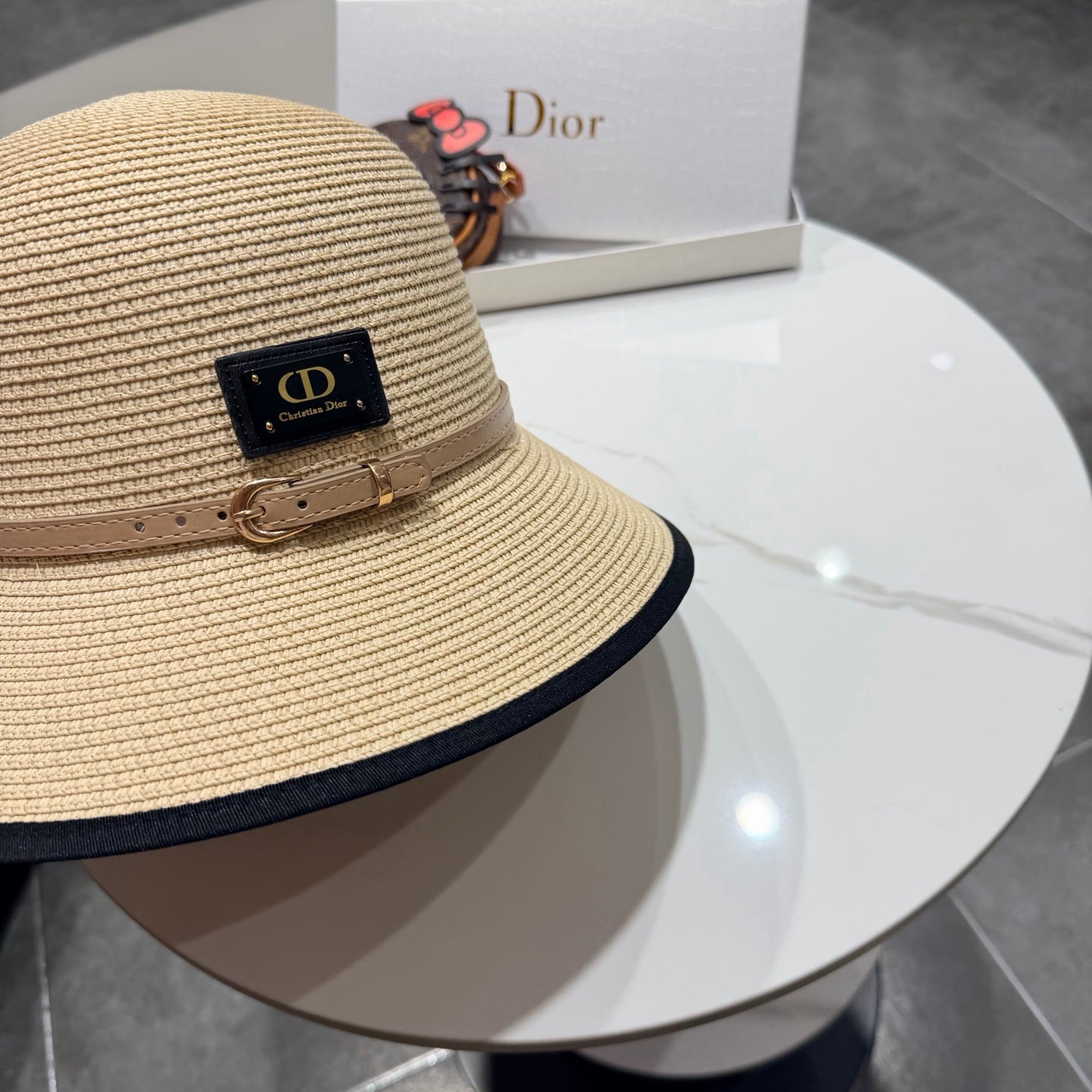 D-Cap