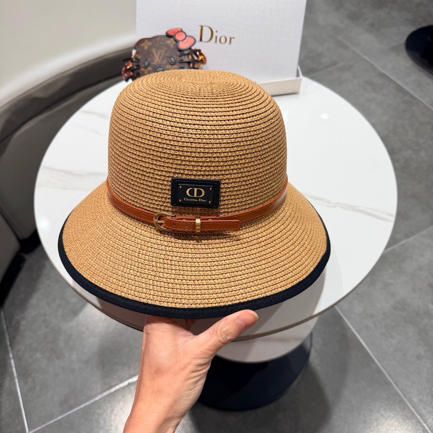 D-Cap
