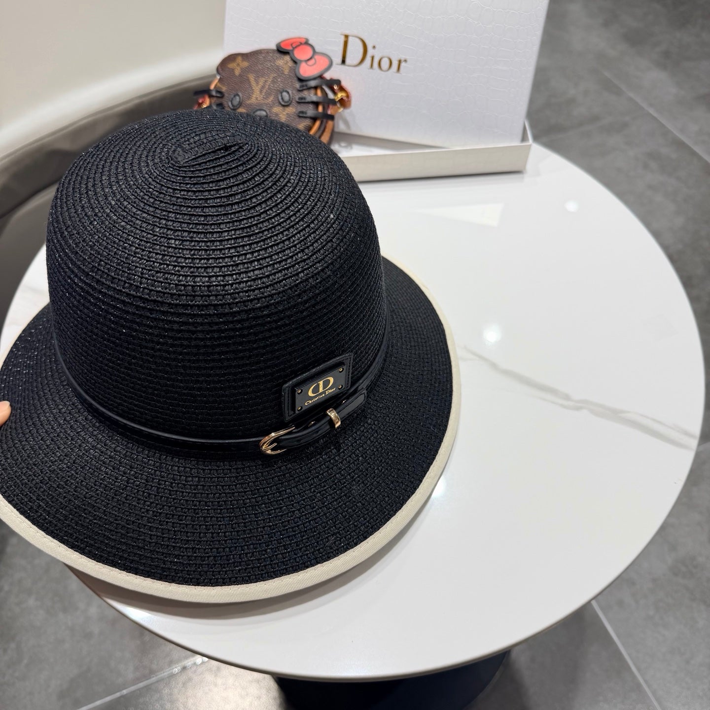 D-Cap