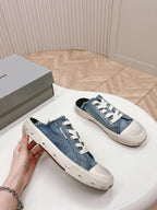 B-Sneakers