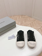 B-Sneakers
