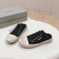 B-Sneakers