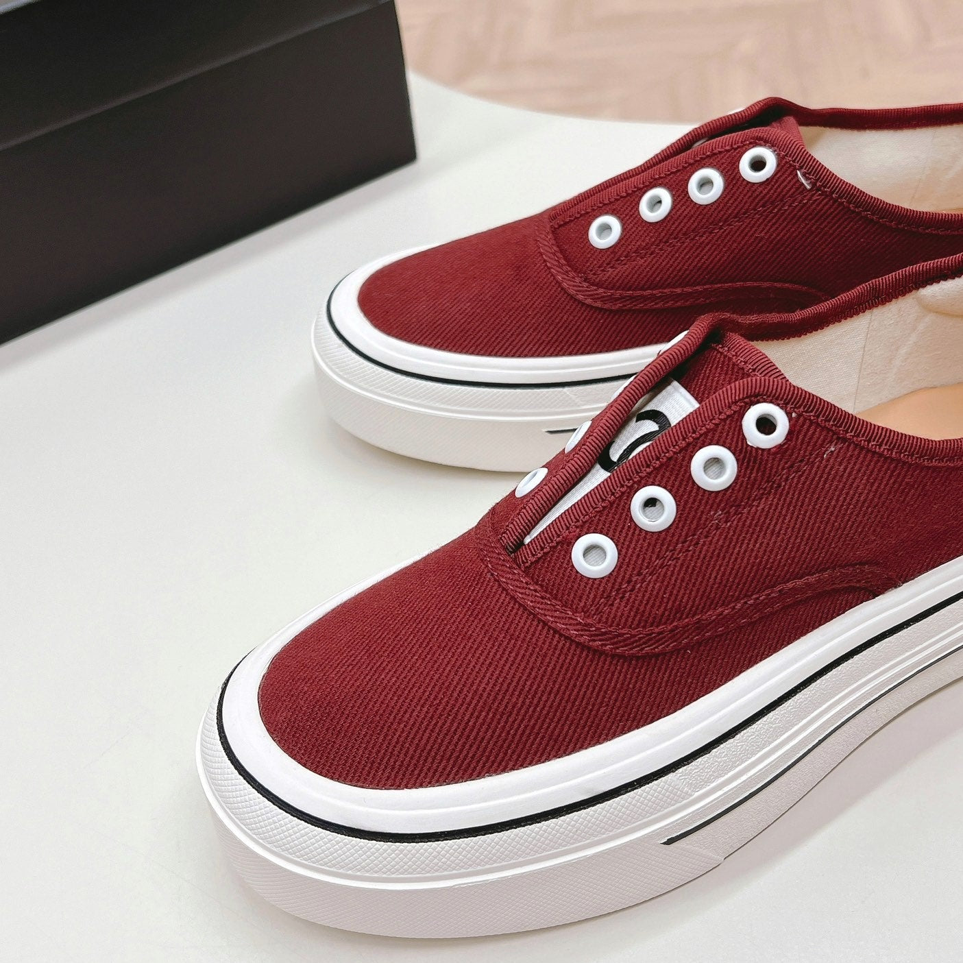 C-Sneakers