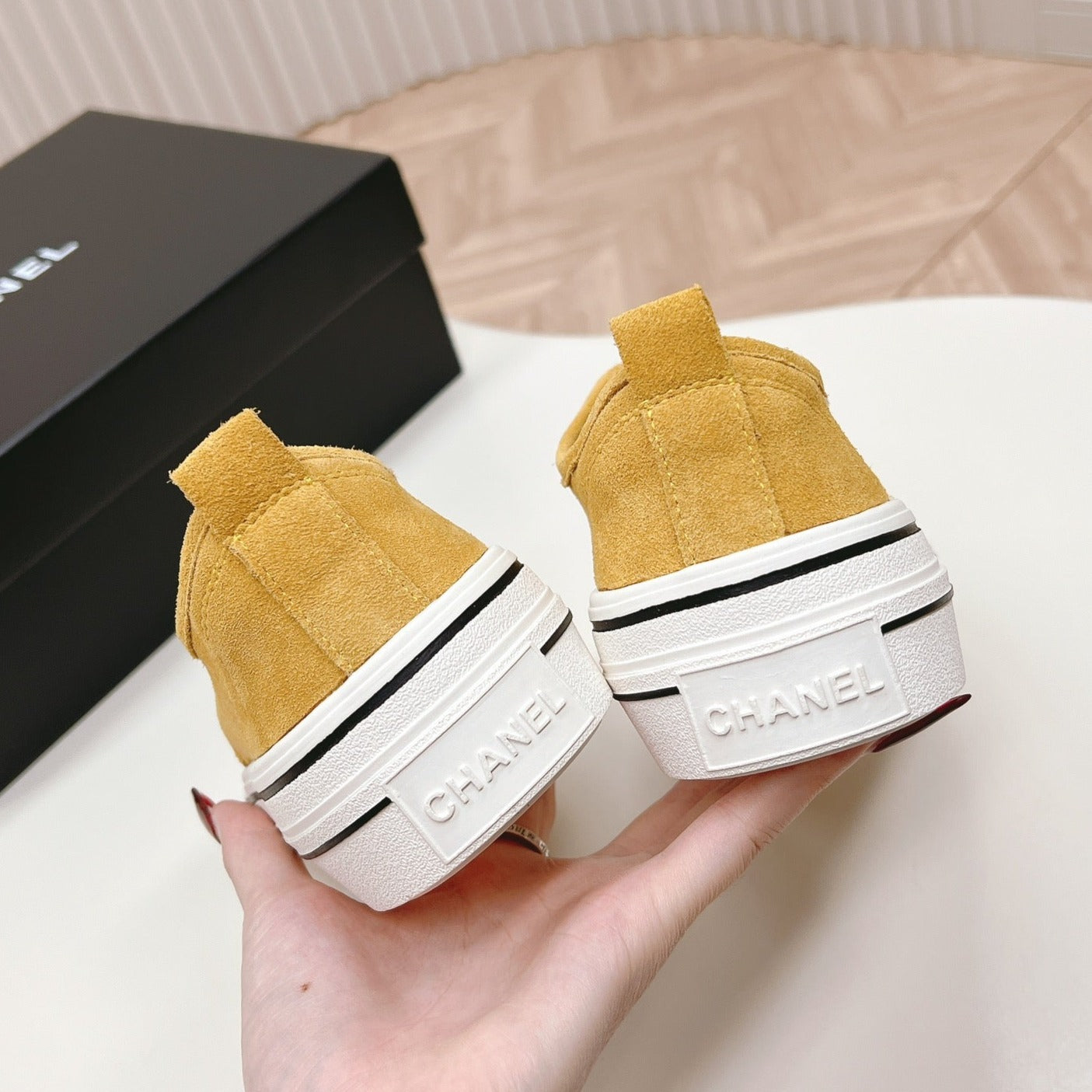 C-Sneakers
