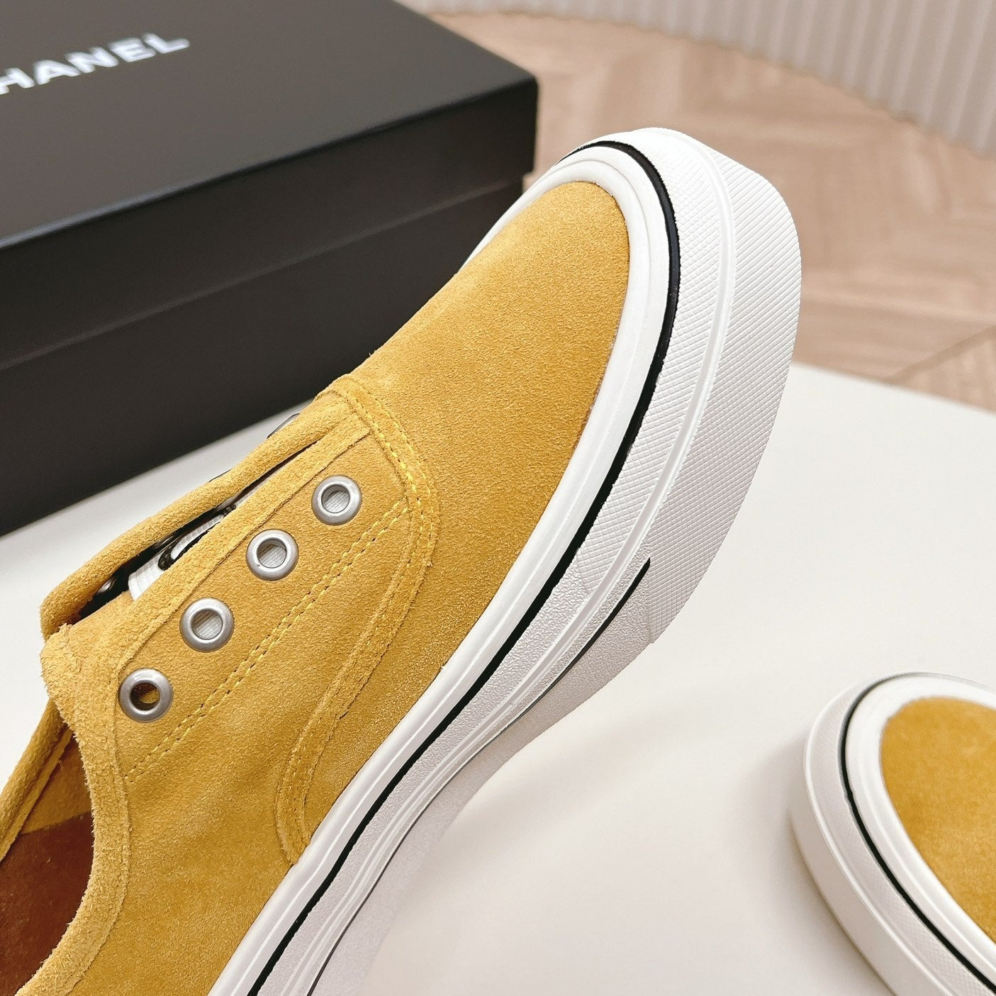 C-Sneakers