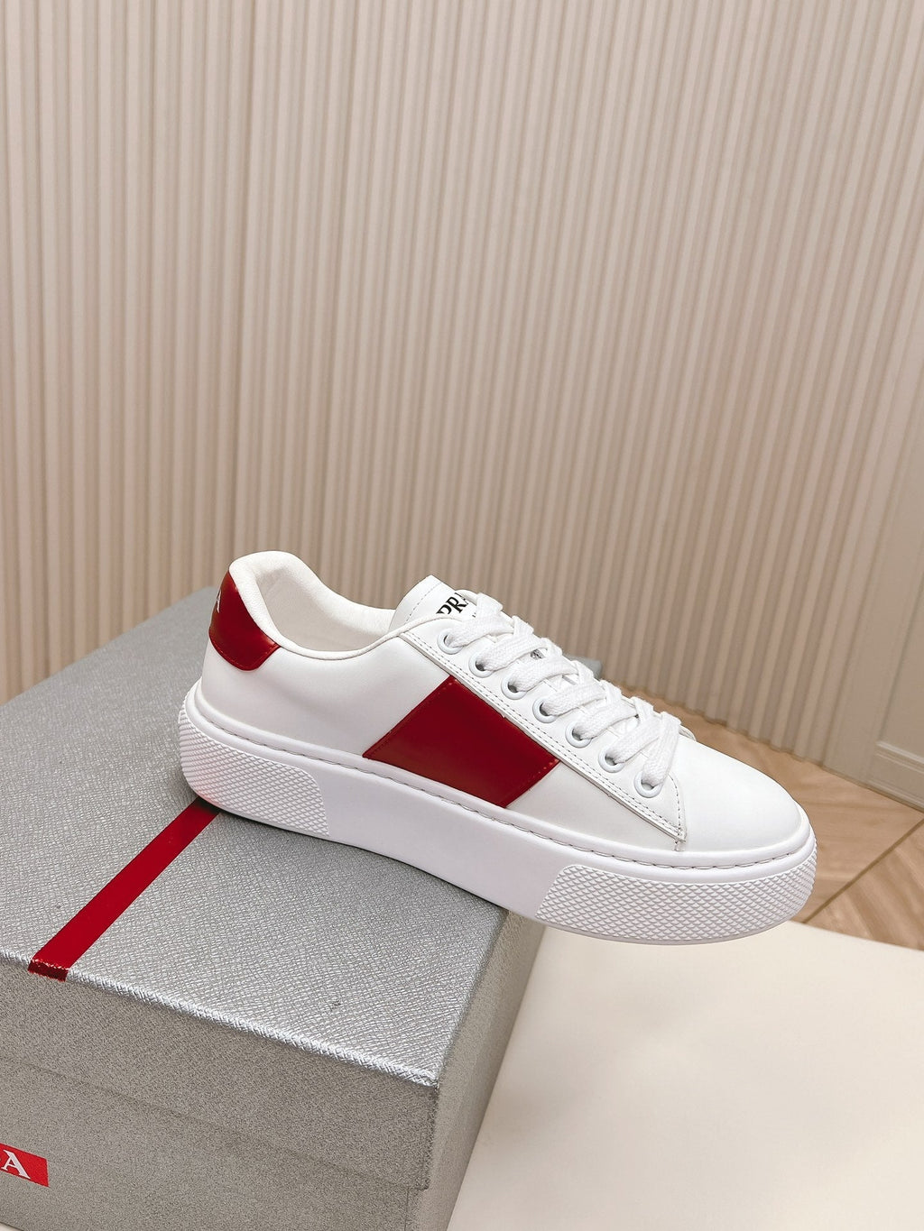 P-Sneakers