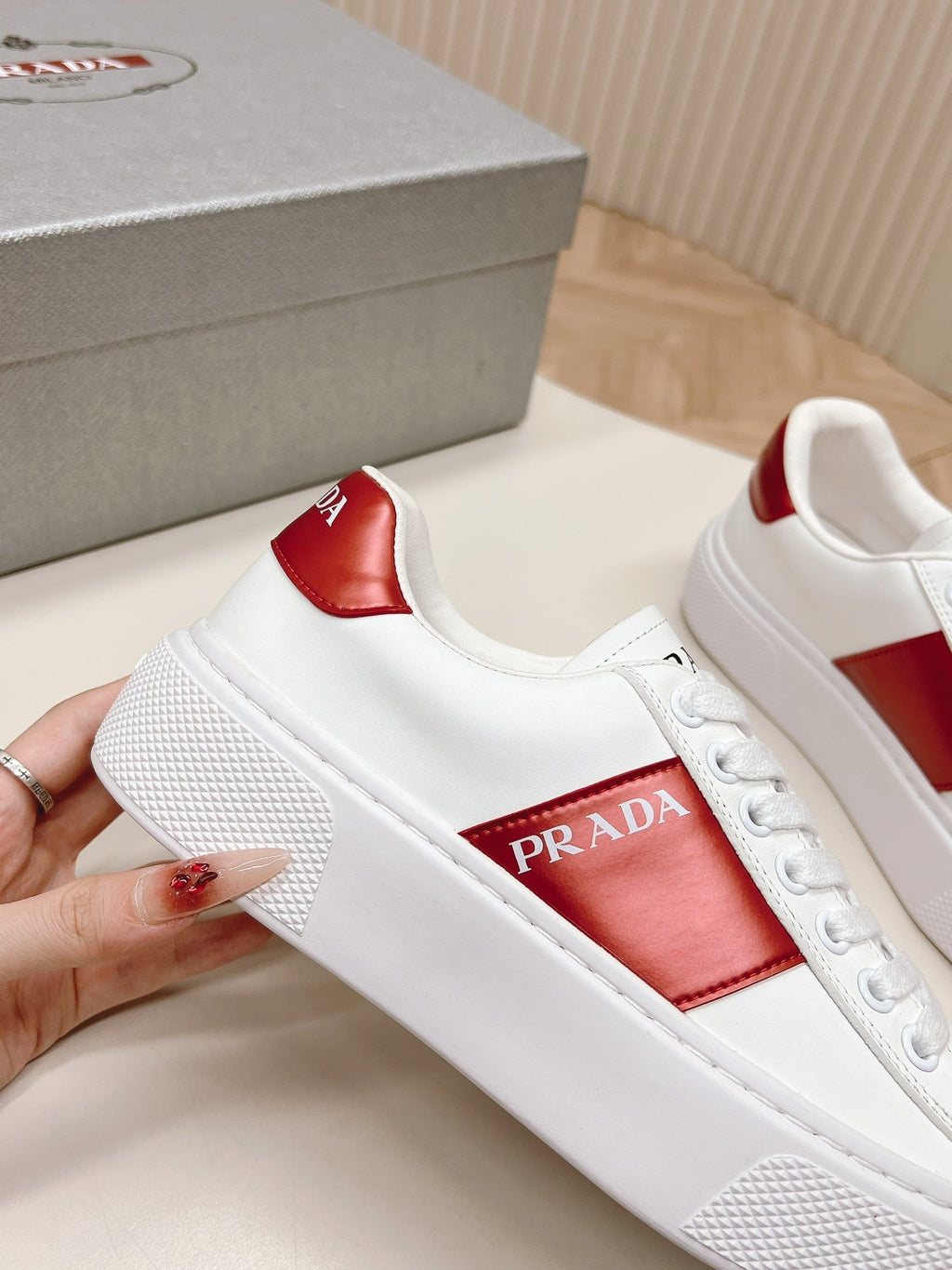 P-Sneakers