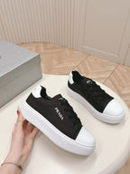 P-Sneakers