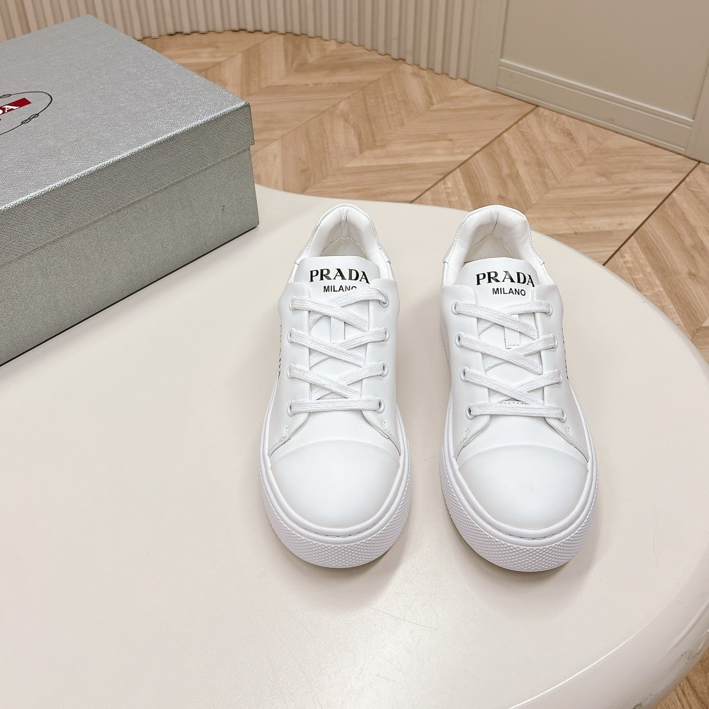 P-Sneakers