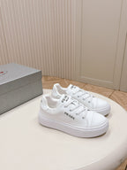 P-Sneakers