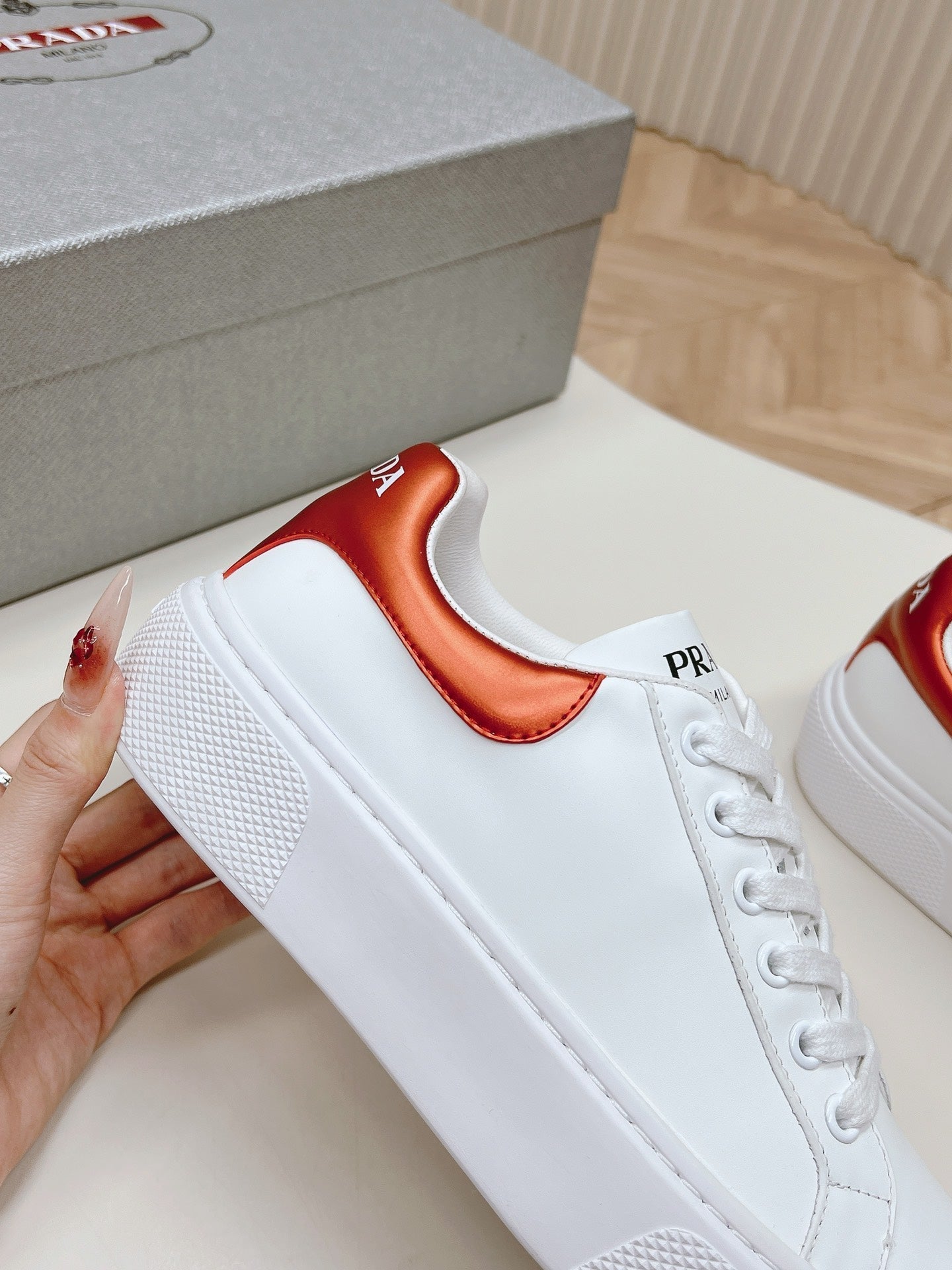 P-Sneakers