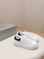 P-Sneakers