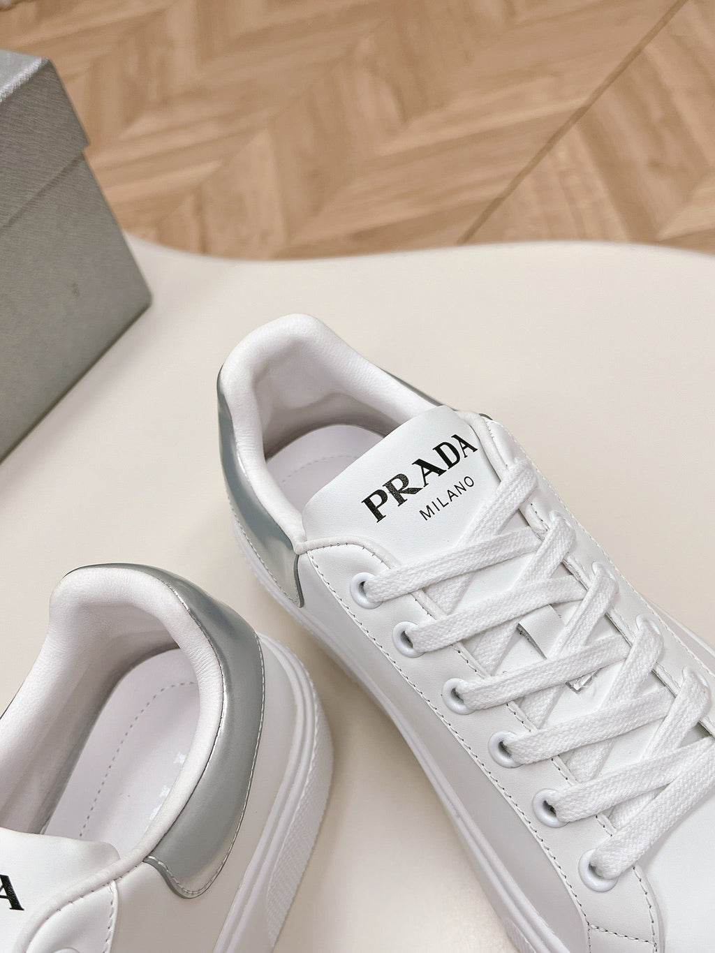 P-Sneakers