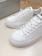P-Sneakers