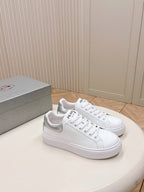 P-Sneakers