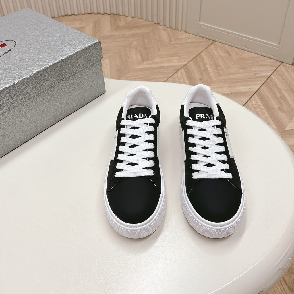 P-Sneakers