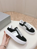 P-Sneakers