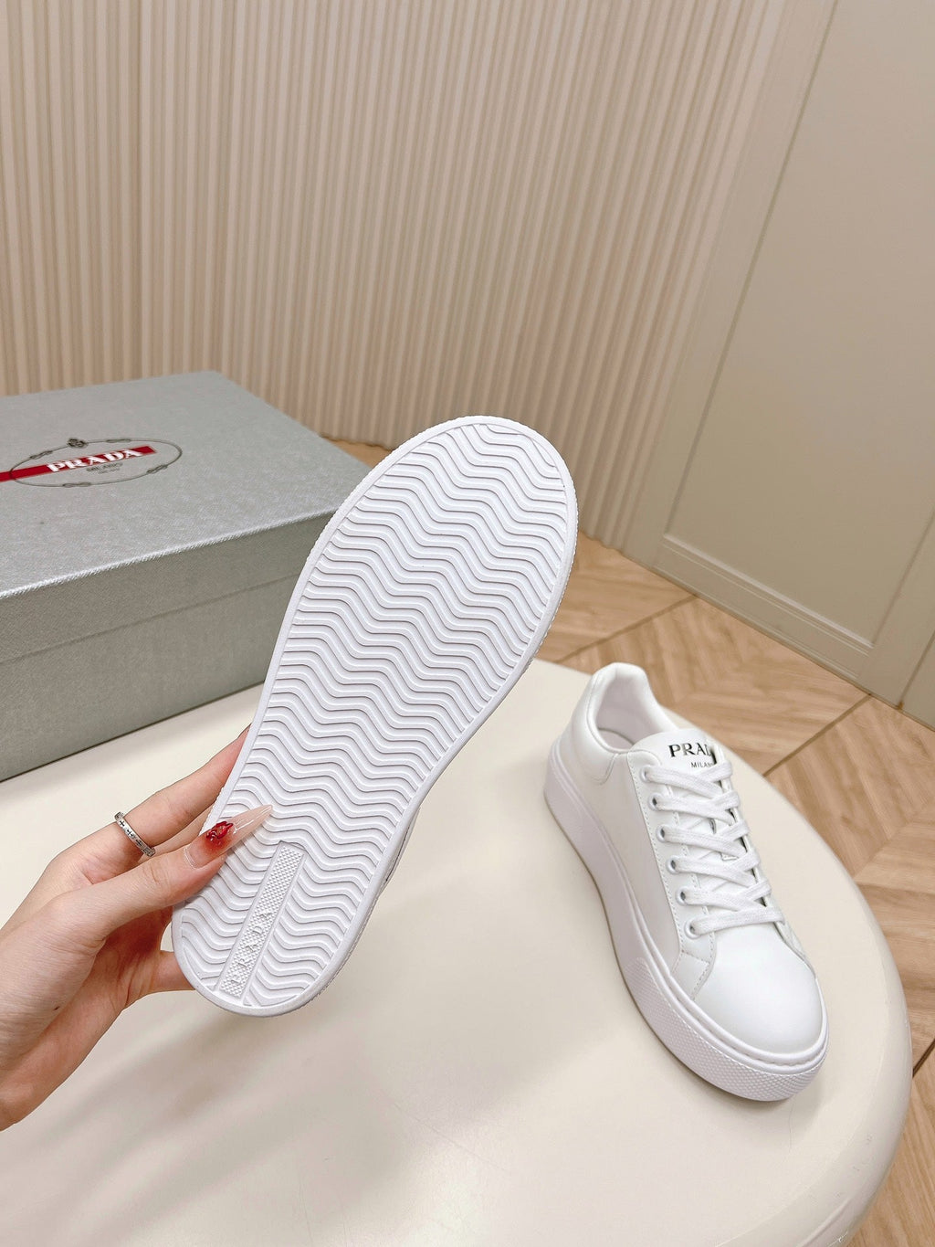 P-Sneakers